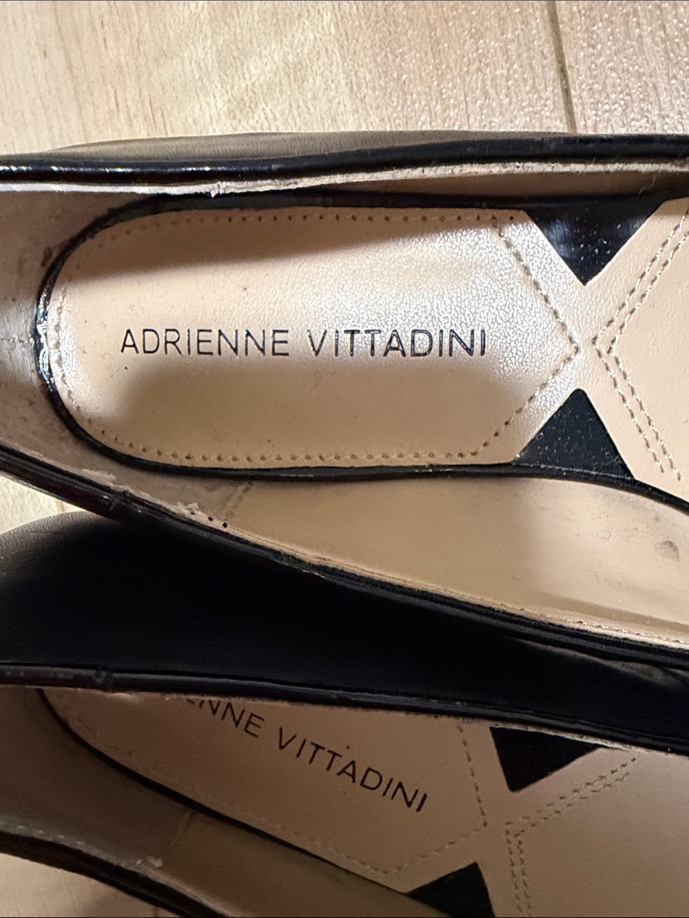 Adrienne Vittadini Black Pointed Toe Ballet Flats - Picture 3 of 4